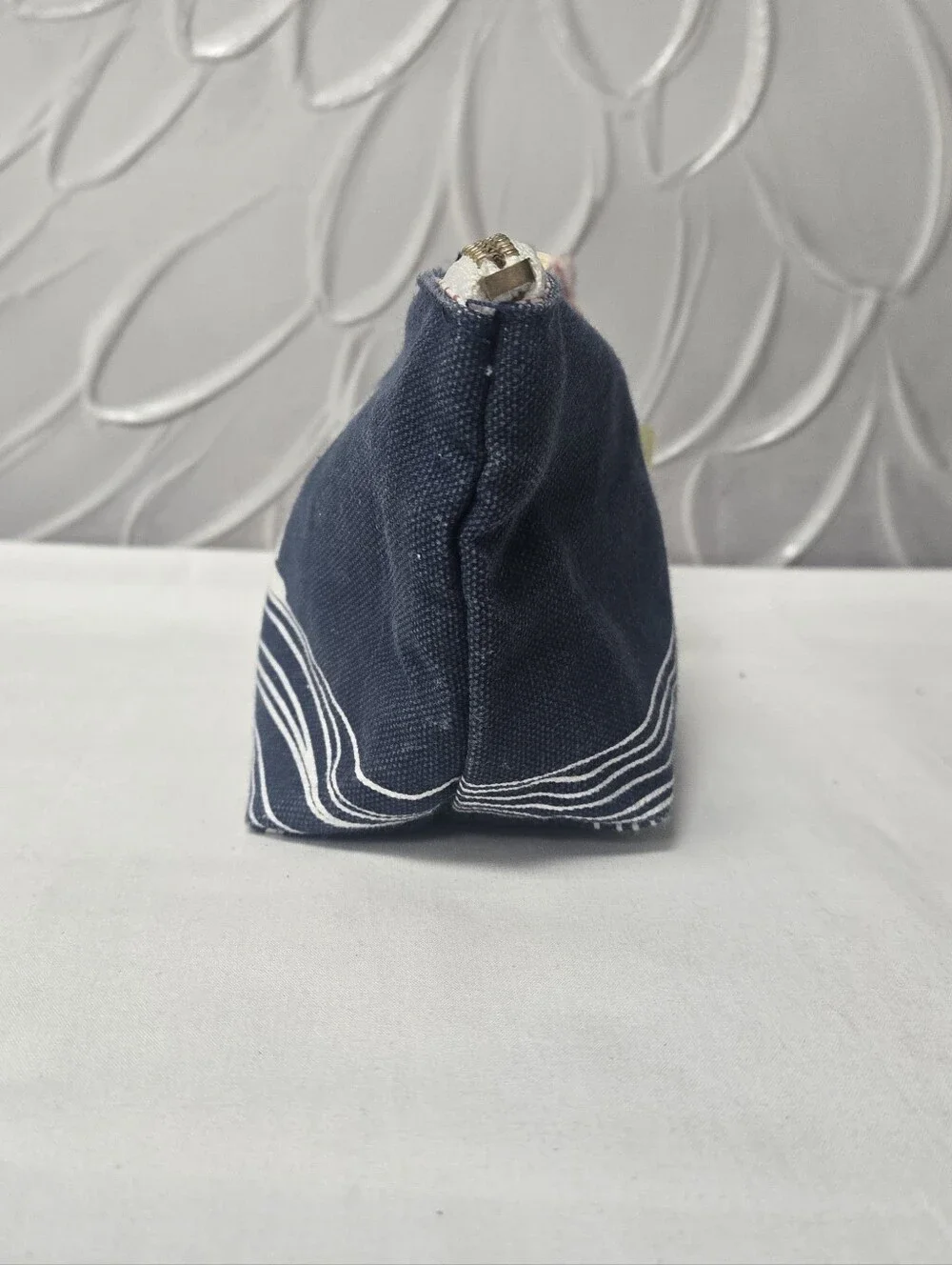Rock Flower Paper Sailboat Pouch